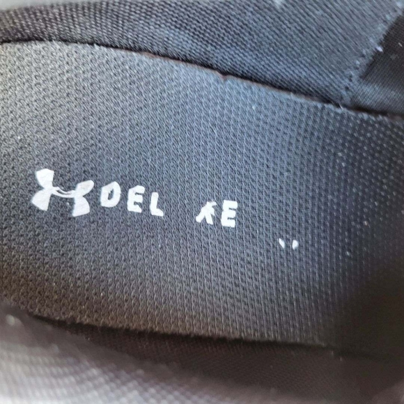 Under Armour Charged Escape 3 Athletic Run Tennis Shoe Sneaker Black Women 11 D - Picture 9 of 10